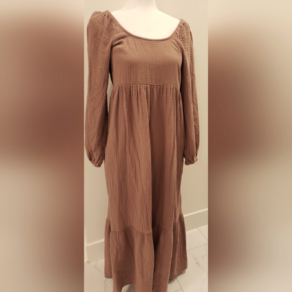 Brown dress